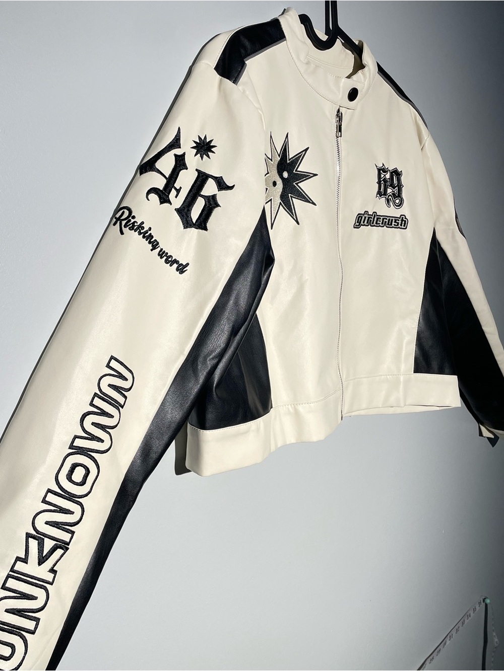 Yukahouse Cropped Moto Racing Jacket Cream Black Faux Leather Y2K